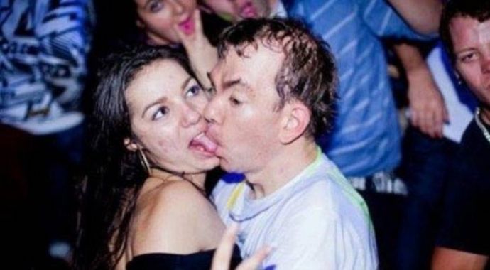 Веселые фотографии из ночных клубов, которые многим хотелось бы уничтожить