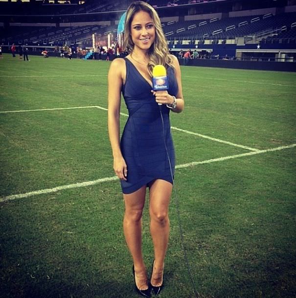 Самая сексуальная репортерша Vanessa Huppenkothen