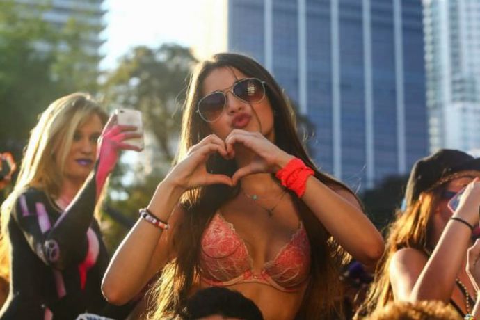 Девушки с "Ultra Music Festival" в Майами