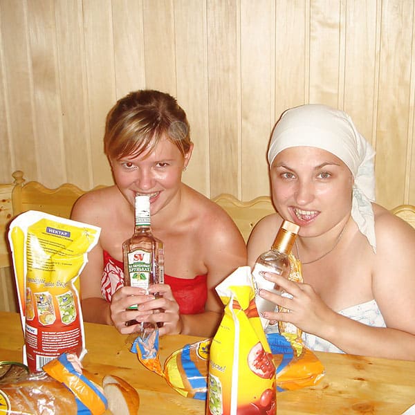 Пьяный девичник в русской бане