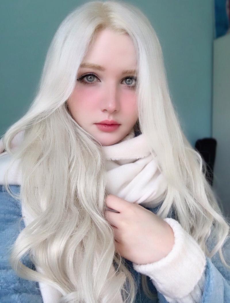 Бледные девушки