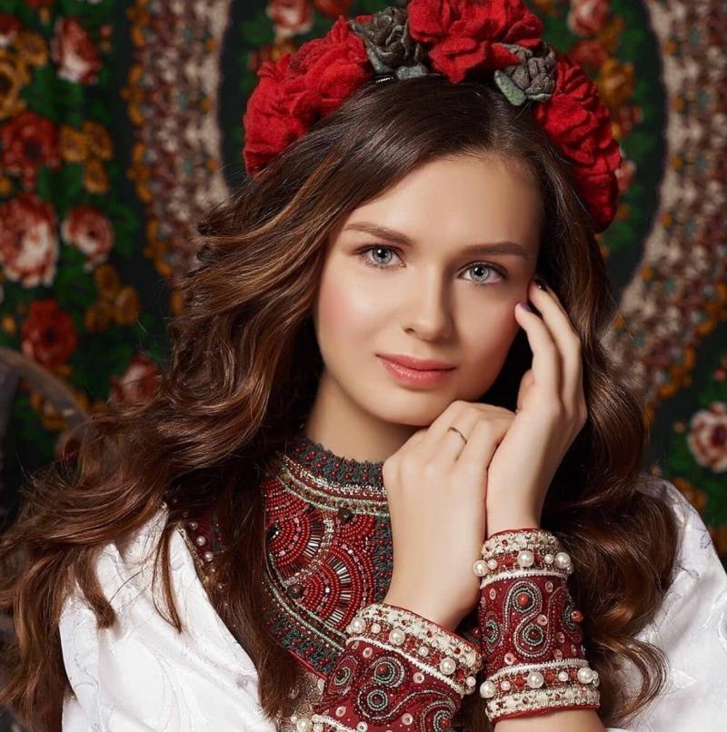 Особенности внешности славянской женщины.